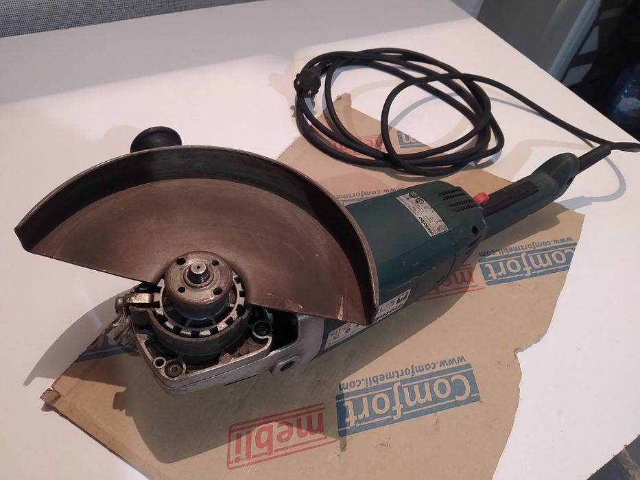 Кутова шліфувальна машина(болгарка)Metabo