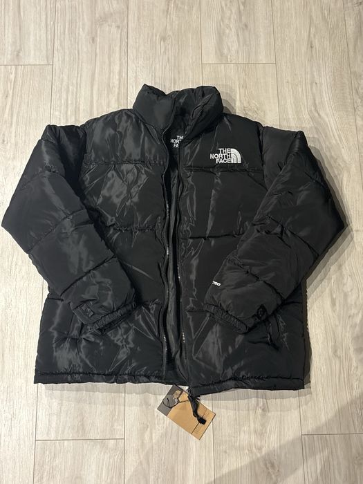 czarna kurtka puchowa The North Face 1996 Retro Nuptse
