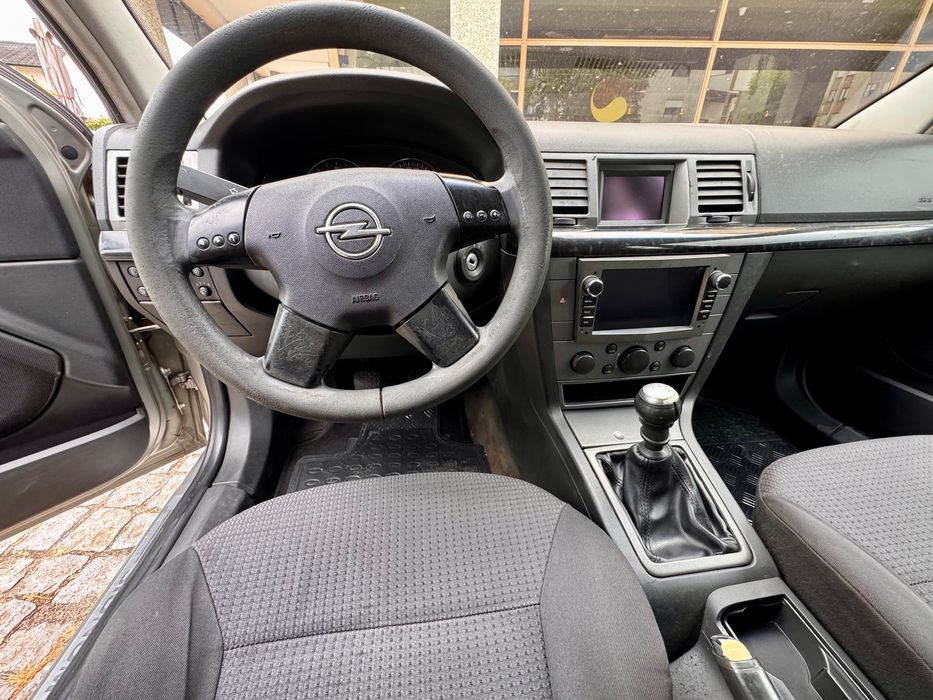 Vende-se Opel Signum 2.2 DTI, de 10/2003