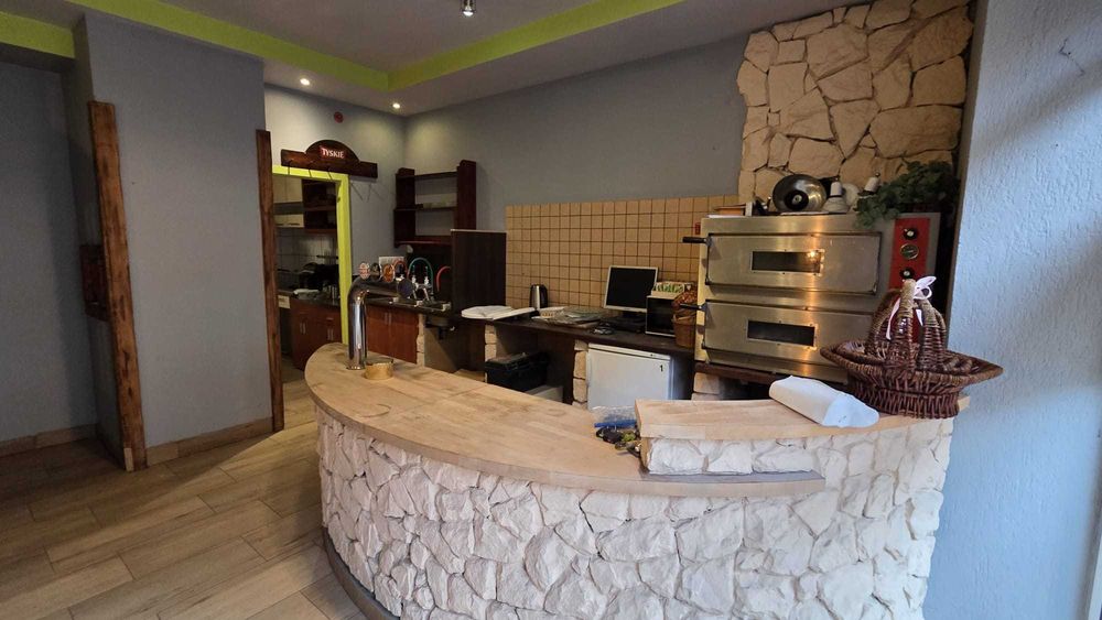 Lokal-pizzeria-restauracja-przyjęcia okolicznościowe