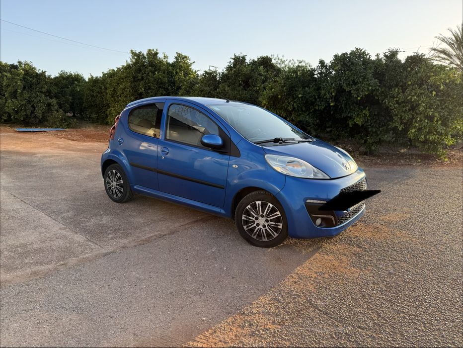 Peugeot 107 1.0 Active – 2013 | Gasolina | 5 PORTAS