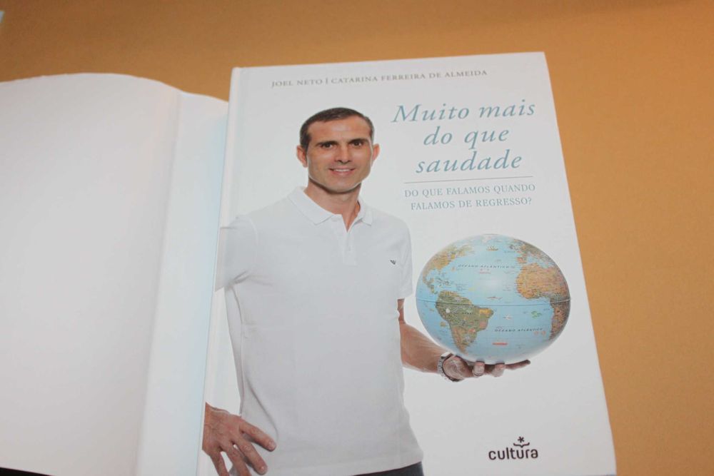 Muito Mais do que Saudade// Joel Neto-Português/Inglês