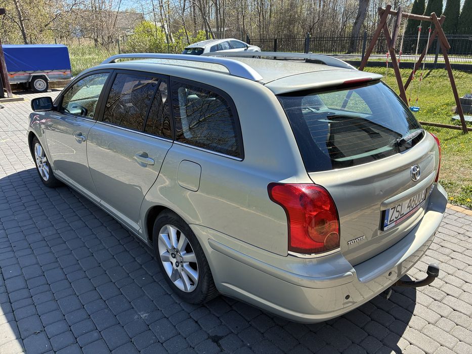 Toyota avensis 1.8 LPG Automat