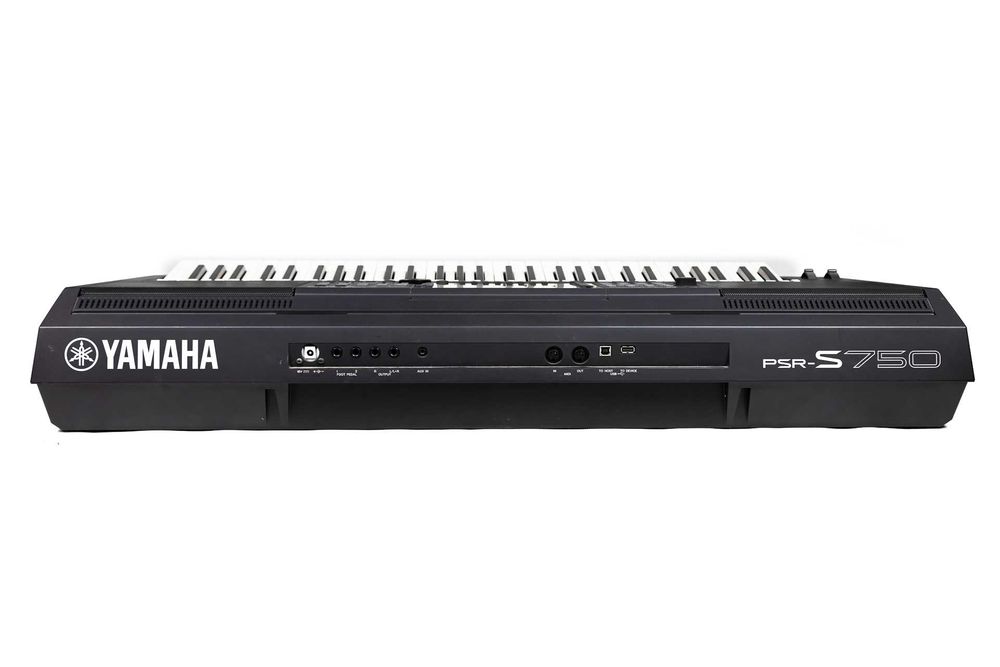 Yamaha PSR S750 - keyboard