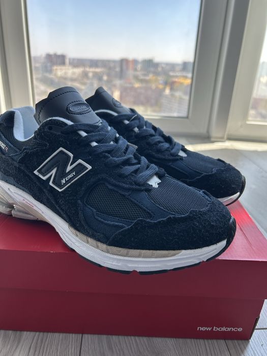 Легкі та стильні чоловічі кросівки!