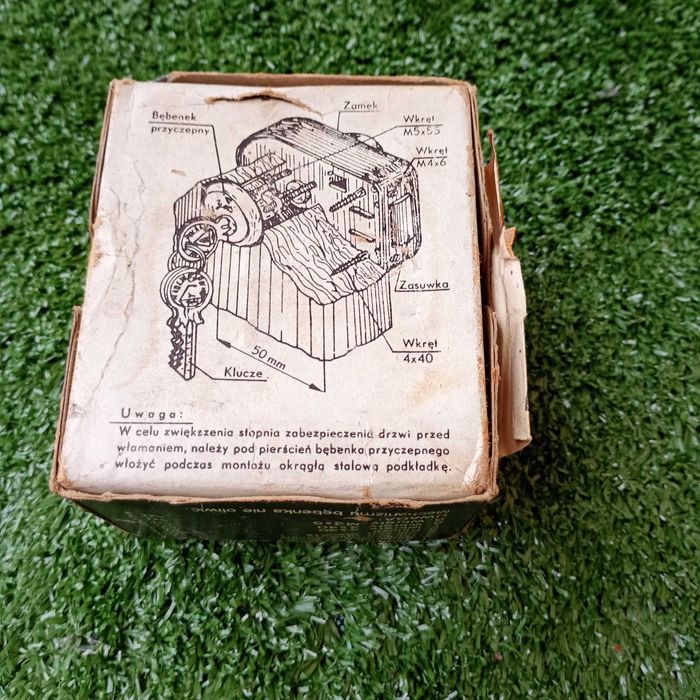 Zamek wierzchni zasuwkowy PRL