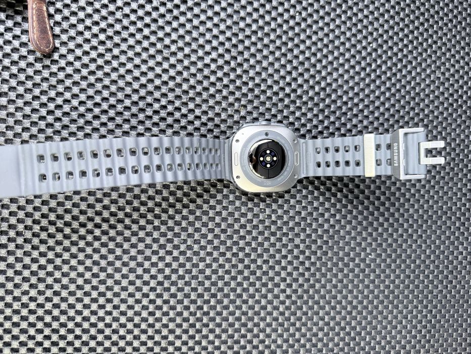 Smartwatch Samsung Galaxy Watch Ultra LTE 47mm - Cinzento Titânio