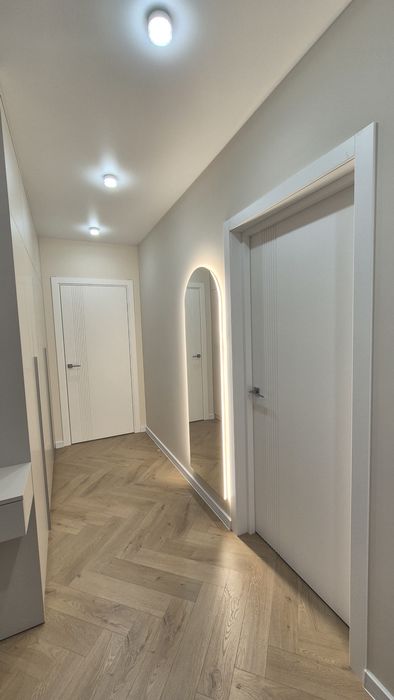 )( Продаж 2-К квартири з якісним ремонтом
