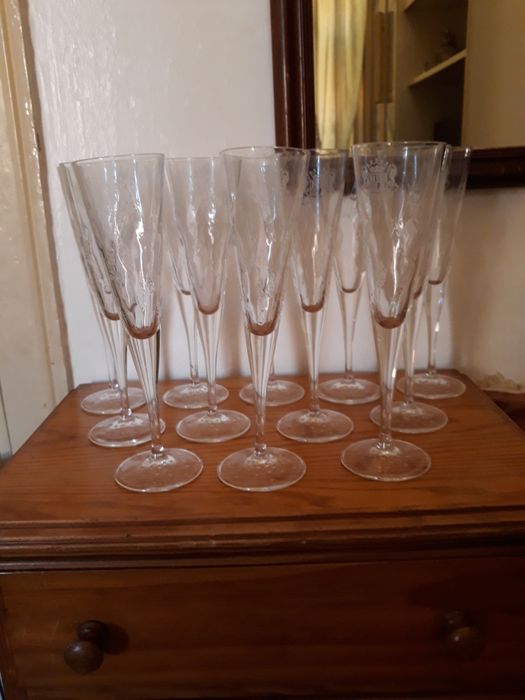 12 copos de espumante p/ Coleção. Baixa de preço.