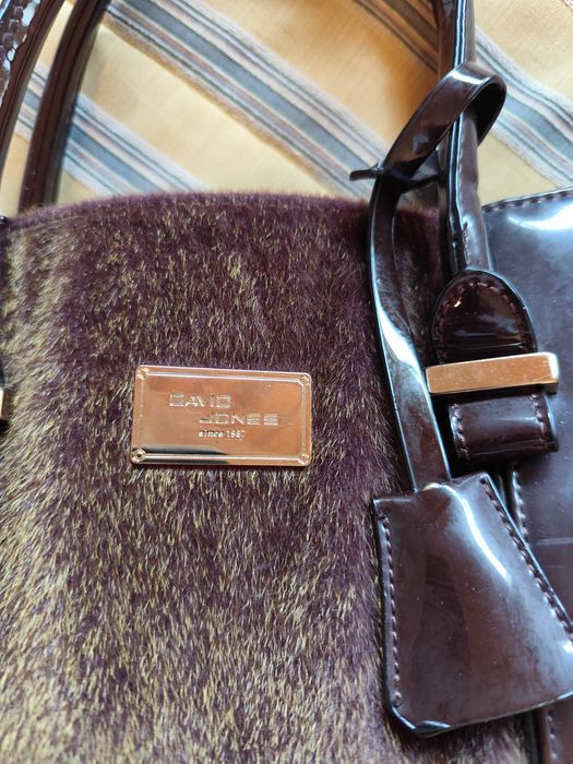 Carteira de senhora castanha impecável