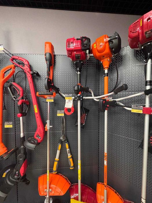 Бензиновий триммер, косарка для трави, мотокоса, бензокоса, тример