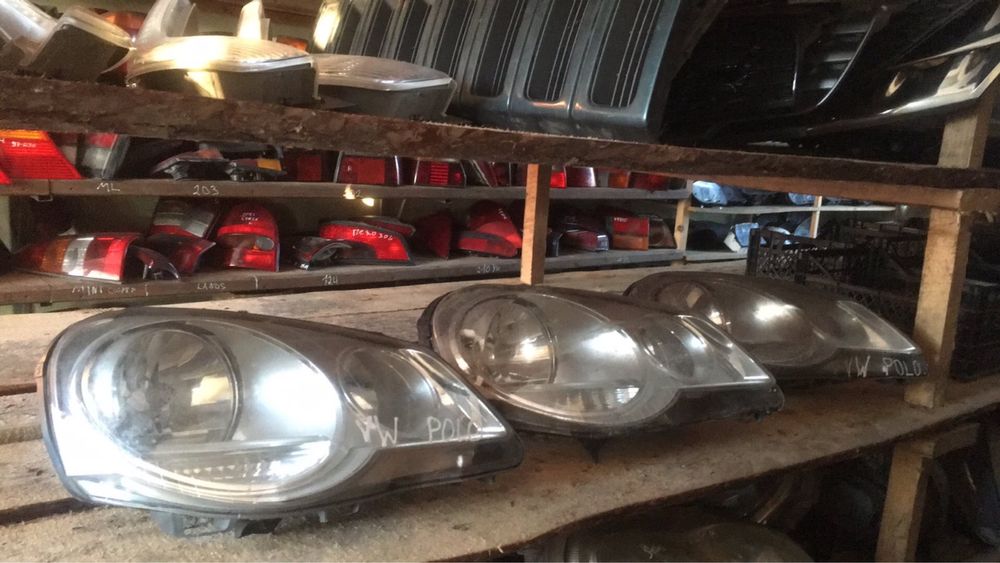 Фари передні права фара Volkswagen Polo 4 IV 05-09