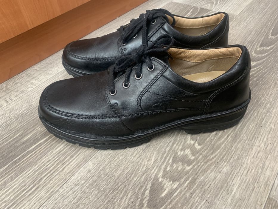 Чорні шкіряні осінні туфлі полуботинки Clarks р.43 чоловічі мужские кларкс