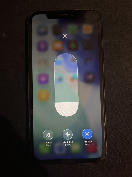 Продам iPhone 11  64GB  в гарному стані з новим акумулятором