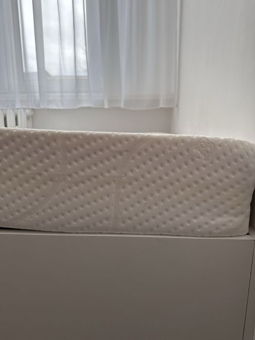Łóżko białe 120x200 z materacem