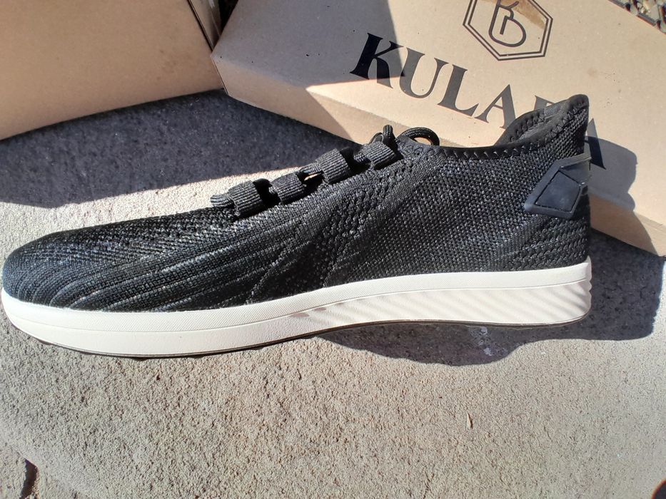 Продам кросівки нові 44 розмір