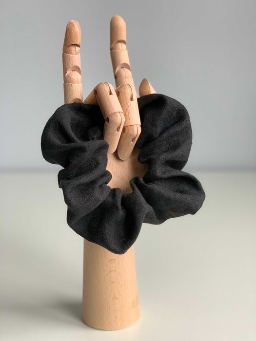 Gumka do włosów, scrunchie, len czarny, HANDMADE