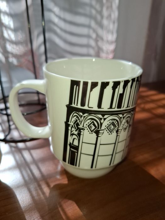 Набір чашок для чаю на підставці