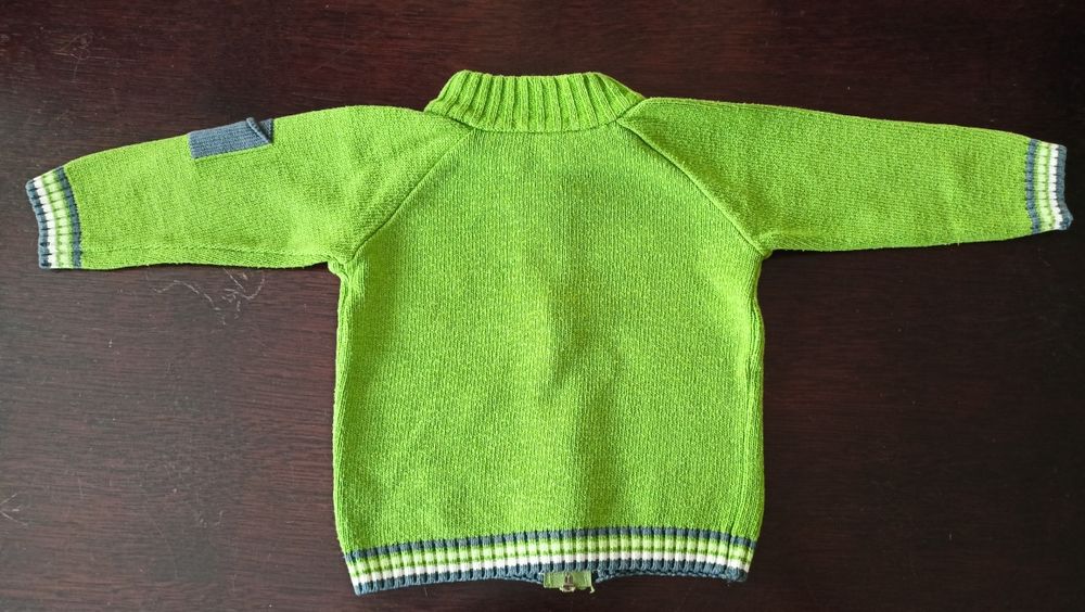 Sweter bluza zielona rozm. 86 (12-18 m.)