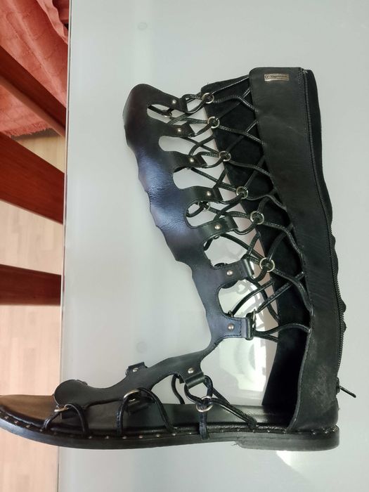 Sandalias em pele n 39 usadas 1 vez