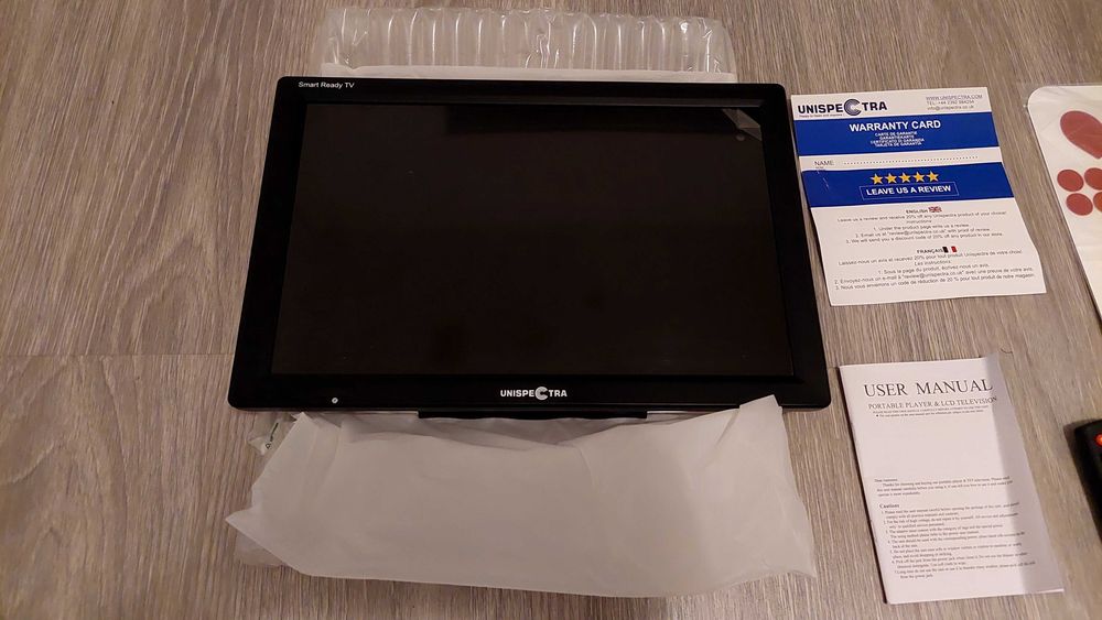 Smart TV 12 V/240 V Unispectra 14"