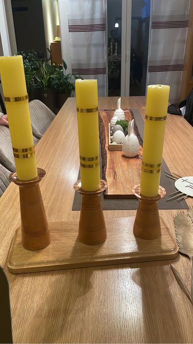 Świecznik ze świeczkami