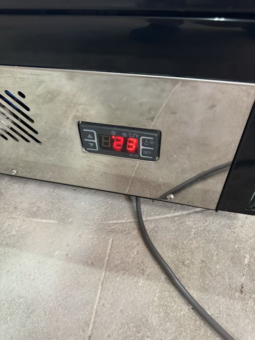 Холодильна Вітрина Нова Кондитерська Reednee Італія!!!