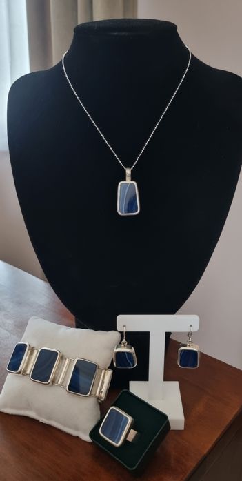 Srebrne kolczyki z niebieskimi kamieniami 925