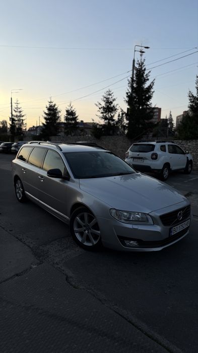 Автомобіль Volvo V70 D4 2016 BiTurbo, Вольво 2.0 дизель