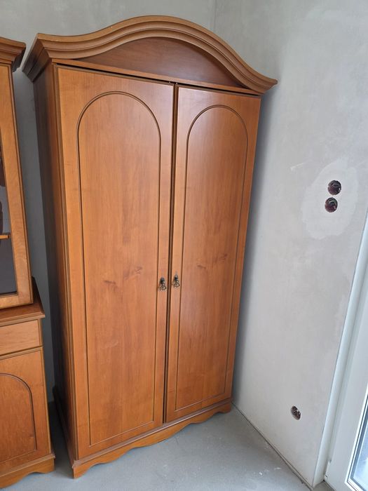 Szafa i kredens Cardiff