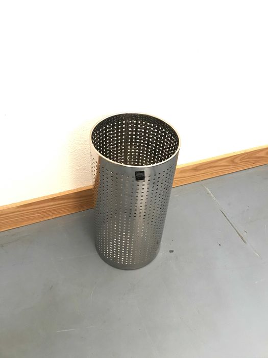 Caixote de lixo em inox para escritório