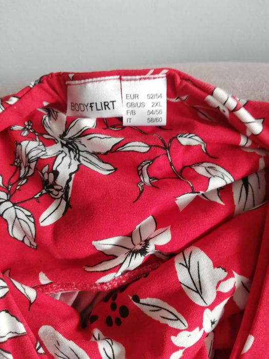 nowa sukienka roz 52