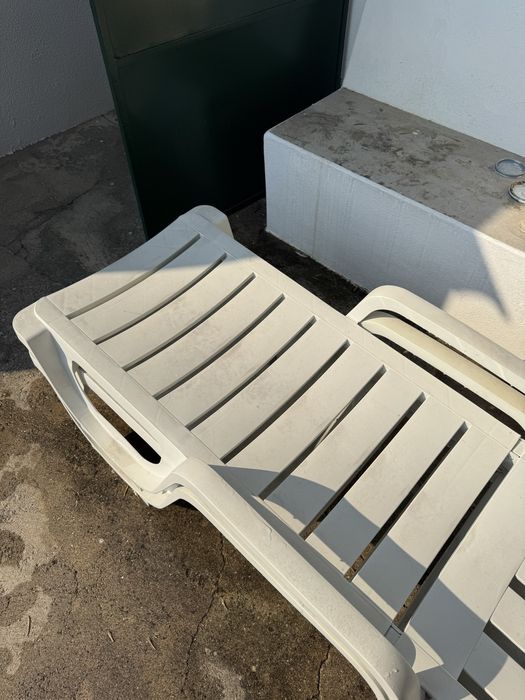 4 espreguiçadeiras + colchoes