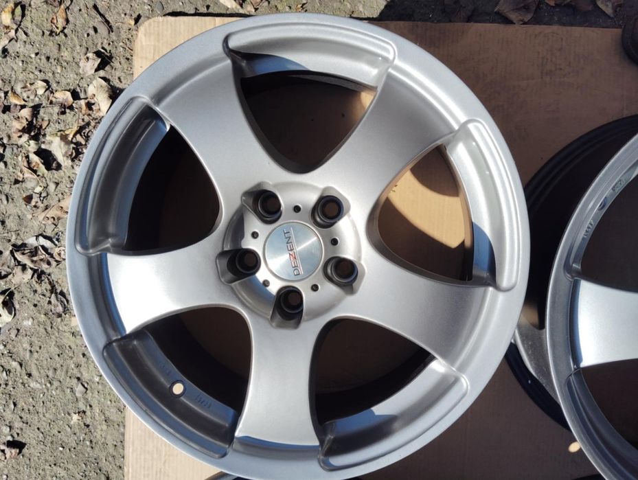 Dezent 5x114.3 17x7.5 Suzuki Kia Hunday Honda