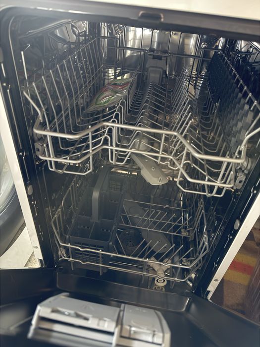 Máquina de Lavar Loiça BEKO DVS05024W (10 conjuntos - 44.8 cm - Branco) com garantia