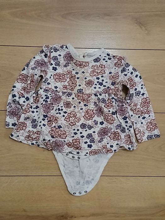 Body sukienka rozmiar 86