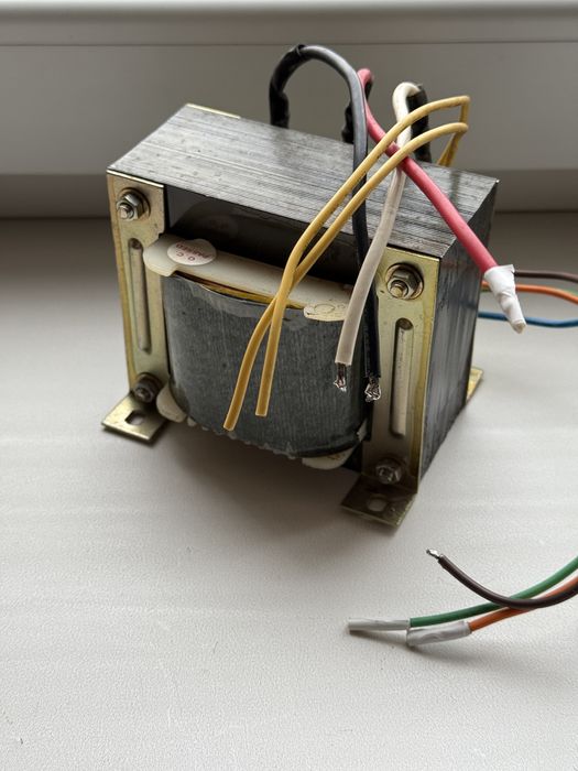 Трансформатор с бесперебойника 1,5кВт, медная обмотка.