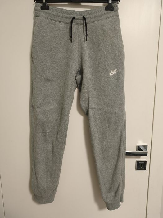 Szare męskie spodnie dresowe Nike M