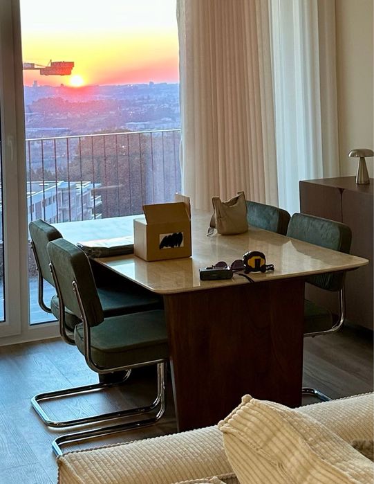 Mesa Jantar Mármore Egípcio e Madeira de Manga