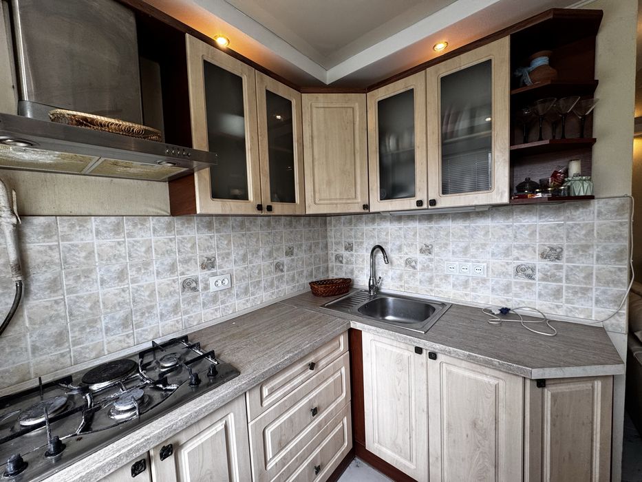 Продаж 3к .квартири з ремонтом ,в мрн .Артема !
