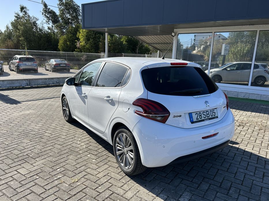 Peugeot 208 1.6 HDI - 120 mil kms Nacional