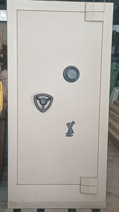 Cofre  em óptimo estado