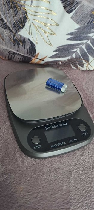 Waga kuchenna elektroniczna, nowa, baterie gratis!