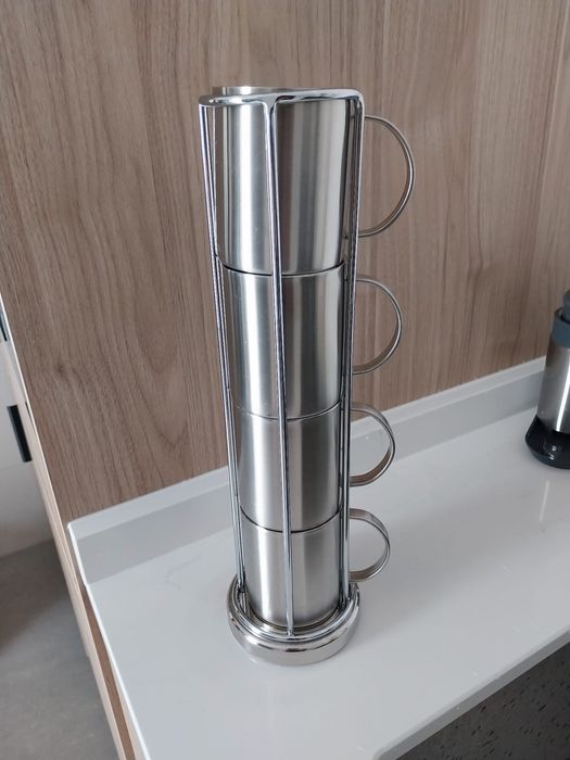 Conjunto de 4 canecas em inox
