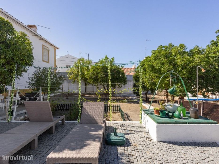 Moradia T4 para viver ou investir, 600 m2 terreno, Vimieiro - Arrai...