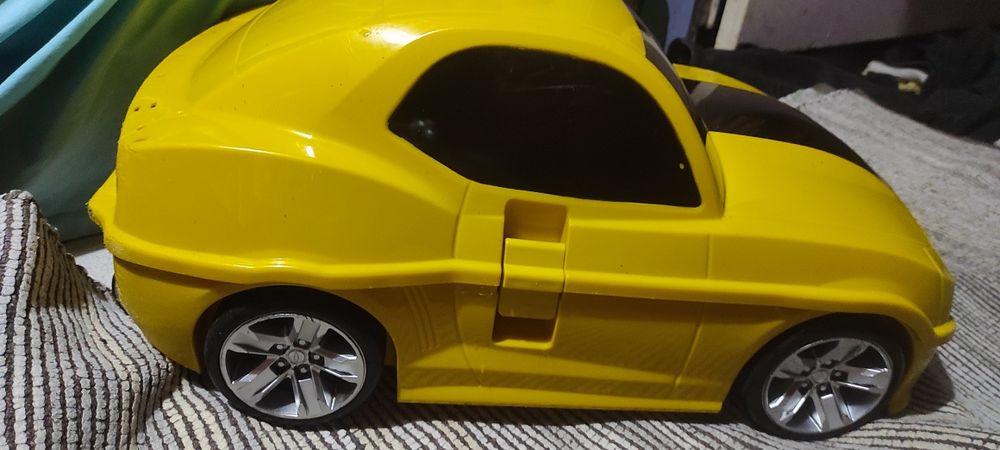 Mochila em lindo carro