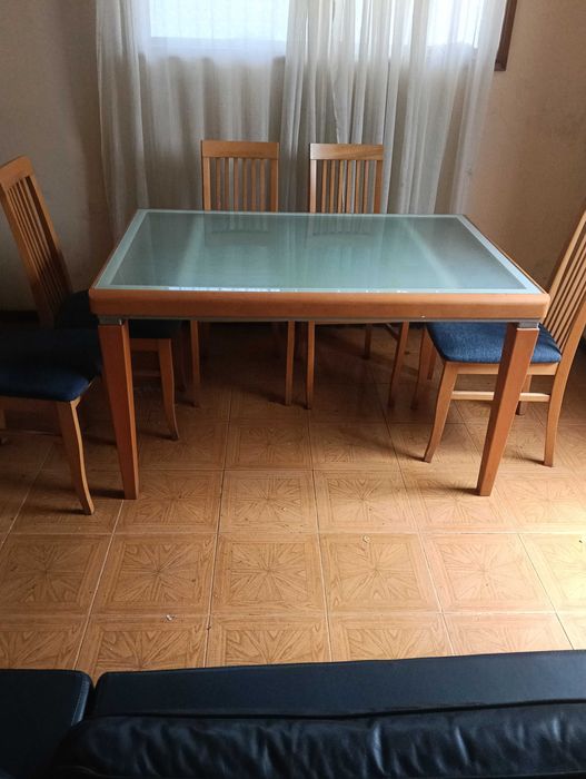 Mesa jantar extensível com 6 cadeiras