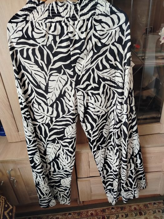 Spodnie damskie M nowe