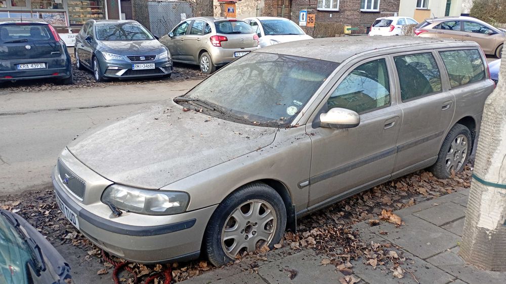 Volvo V70 2.4b  kompletne na czesci  Kraków