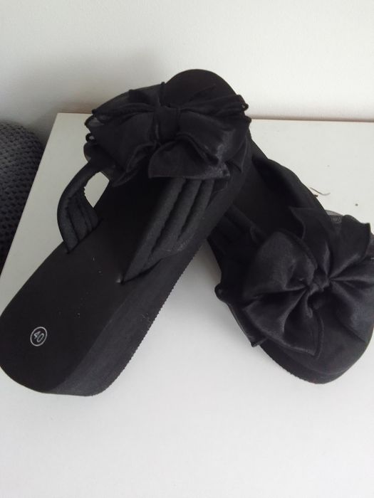 Klapki damskie  czarne